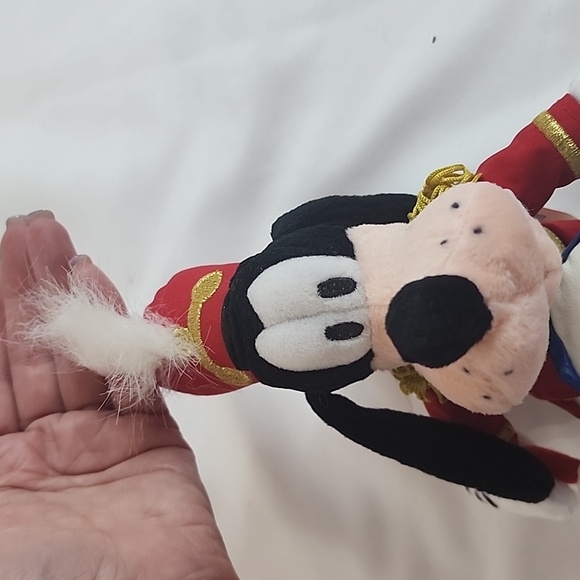 NWT Disneyland 2000 Band Drummer Goofy Beanie Plush - Picture 3 of 12